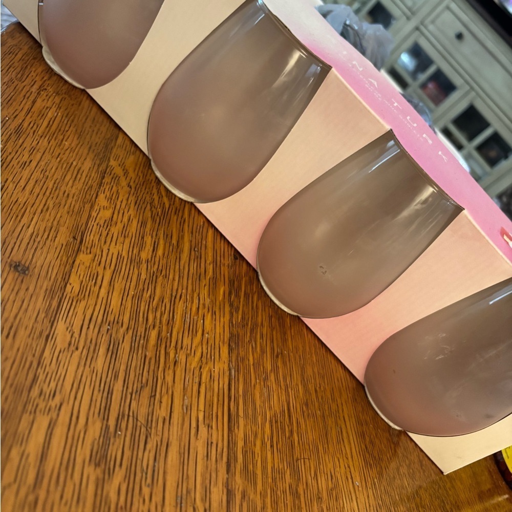 Trina Turk Set of 4 pink Frosted Stemless Wine Glasses Goblets